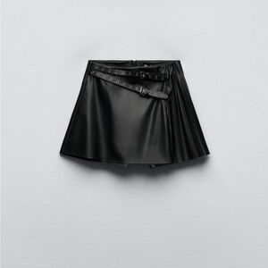 ZARA FAUX LEATHER PLEADED SKORT